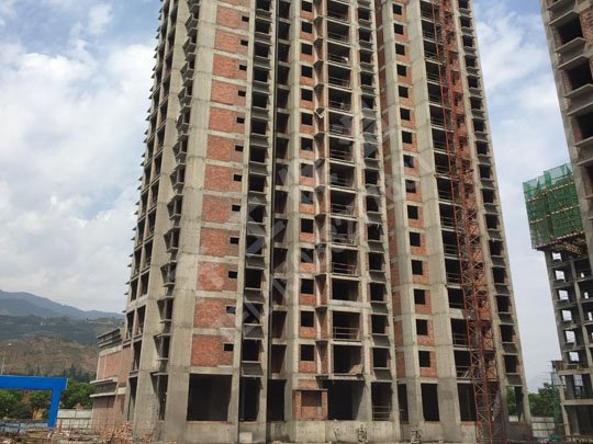 外墻保溫系統僅適用于冬季，不適用于夏季和其